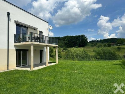 "Blick ins Grüne" - rund 77m² Wohnfläche, Terrasse plus Eigengarten und Carport in sonniger Grünruhelage