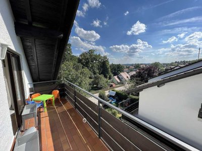 Das kann ihr Ausblick sein! Dachgeschosswohnung mit eigenem Garten vor der Tür