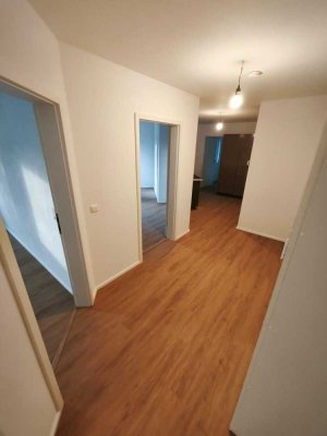 Erstbezug nach Renovierung – Attraktive 2,5-Zimmer-Einliegerwohnung in Top-Lage!