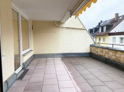 Toll renovierte Wohnung mit großer Terrasse! Sonnige 2-Zimmer-Wohnung in attraktivem Terrassenhaus!