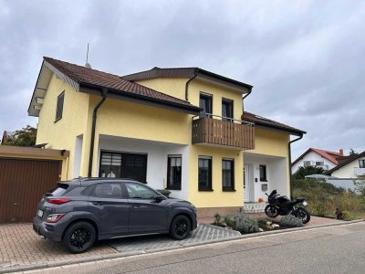 Schönes, geräumiges, freistehendes EH-Haus mit sechs Zimmern in Neulußheim