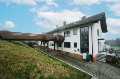 Gepflegtes, saniertes 4-Parteienhaus – Perfekt für Kapitalanleger oder große Familien!