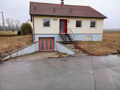 Preiswertes 5-Raum-Einfamilienhaus in Hofheim Hofheim in Unterfranken