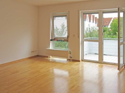 Helle, gepflegte 2-Zimmer-Wohnung mit Balkon und Einbauküche in guter Friedberger Lage