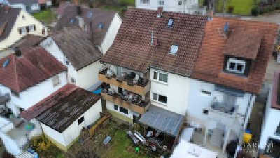 Großzügiges Zweifamilienhaus mit Potenzial in Köngen * Renovierungsprojekt *