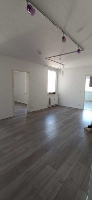 Luftdurchflütete 5-Zimmer-Wohnung mit Balkon in Frankfurt am Main