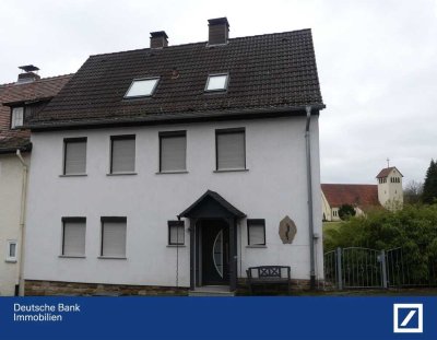 Zwangsversteigerung - Ein-/Zweifamilienhaus als Doppelhaus in Cornberg - provisionsfrei für Ersteher