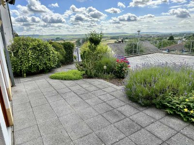 Laubenheim an der Nahe, DHH mit traumhaftem Ausblick, 5 Zimmer, 3 Toiletten, große Terrasse