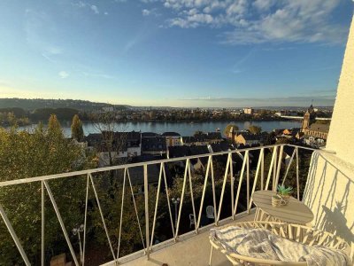 Großzügige 4-ZKB-Wohnung mit Balkon in Rheinblicklage!
Sanierung!