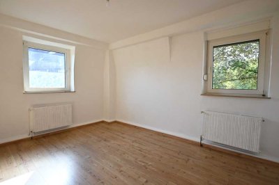 Großzügige und lichtdurchflutete 3,5 Zi. - Altbauwohnung in Recklinghausen!