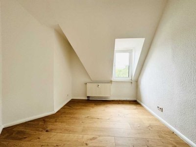 1 Bezug nach Renovierung +++ TOP+++ attraktive 3 Raum Wohnung in Dölitz Dösen / WG geeignet