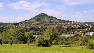 Möblierte 2 - Zimmer-in Eningen unter Achalm mit Stellplatz