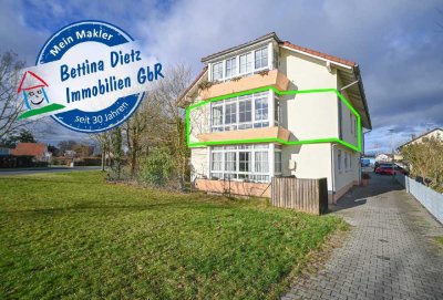 DIETZ: Sonnige 3 Zimmerwohnung mit wintergartenähnlichem Erker, Garage und Fußbodenheizung!