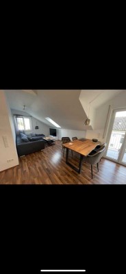 2-Zimmer-Dachgeschosswohnung mit Balkon und Einbauküche in Gaimersheim/Mittlere Heide