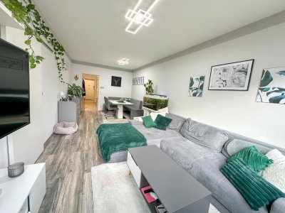 Charmante Wohnung mit Garage, Lift &amp; Balkon