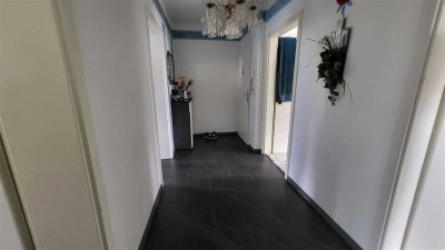 **NIE MEHR MIETE ZAHLEN** Geräumige 3-Zimmer-Wohnung mit Sonnen-Balkon