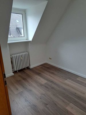 Schöne Dachgeschosswohnung in zentraler Lage in GE-Beckhausen