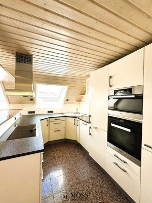 Moderne, gut ausgestattete Maisonette-Wohnung mit Dachterrasse und TG-Stellplatz in guter Lage!