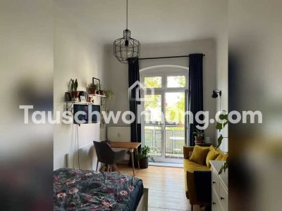 Tauschwohnung: 2 Zi. Altbau mit Balkon in Friedrichshain gegen Potsdam