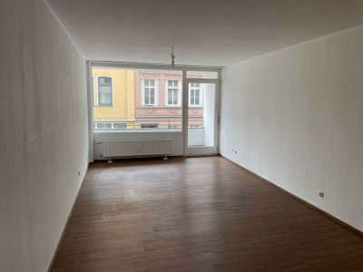 Ansprechende und gepflegte 1-Zimmer-Wohnung mit Balkon in Krefeld