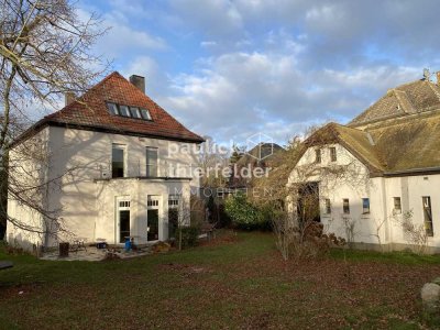 Großzügiges Ein-/Zweifamilienhaus mit historischem Charme