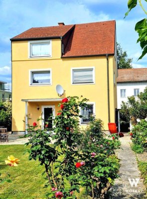 Renovierungsbedürftiges Haus mit ca. 463m2 Grund - Garten &amp; Garage in Korneuburger TOP-Lage!