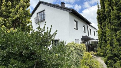 5-Zimmer-DHH mit Potential - fast wie EFH - in Heroldsberg
2 Terrassen, eingewachsener großer Garte