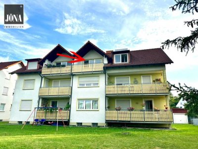 RESERVIERT!
Helle 4-Zimmer-Wohnung mit Blick ins Grüne in Rentweinsdorf