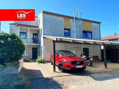 Originelle 3 Zi.-Maisonette mit Carport in UNI- und Parknähe