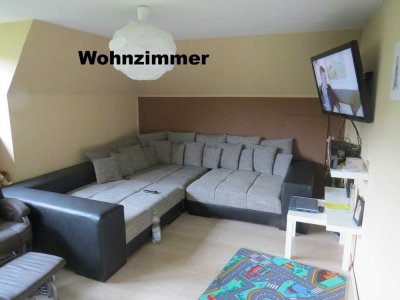 Schöne geräumige Dachgeschosswohnung in Schulnähe