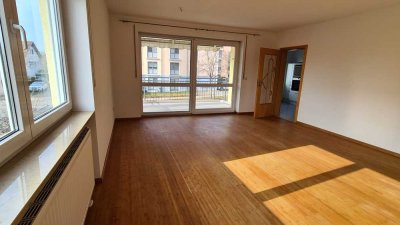 Sonnige 3-Zi-Wohnung mit Balkon in Mering/St. Afra