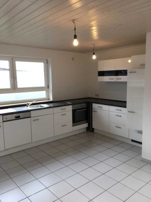 3-Zimmer-Maisonette-Wohnung mit EBK in Sulzfeld