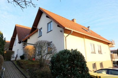 Helle 4 ZKB Erdgeschosswohnung eines 4 Familienhauses mit barrierefreiem Zugang in zentraler Lage vo