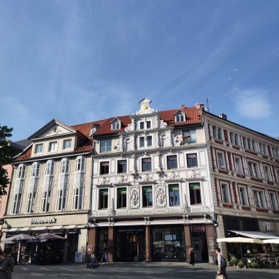 Dachgeschoss-Wohnung mit Terrasse am Marktplatz