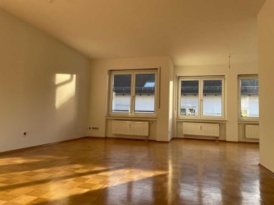 Ruhige 3-Zimmerwohnung mit Balkon in Friedrichshafen zu vermieten