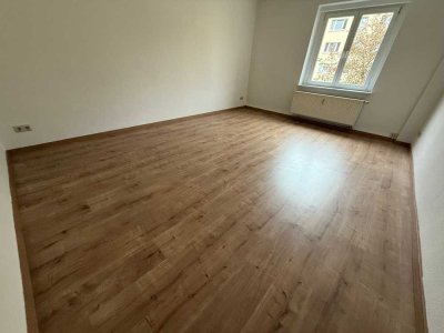 1. OG  - großer Balkon an der Küche - Zeisigwald in der Nähe**