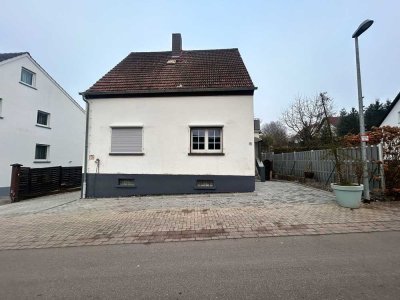 IK| Schrollbach: schönes und gepflegtes Einfamilienhaus mit Privaten Garten