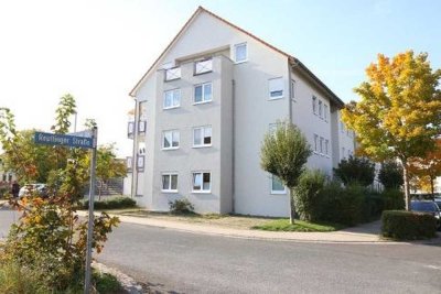 Vermietete Erdgeschosswohnung mit Terrasse und Tiefgaragenstellplatz zu verkaufen!