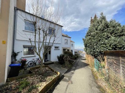 Modernisiertes Reihenmittelhaus mit Garten, Balkon und 5 Zimmern in Ostfildern Parksiedlung