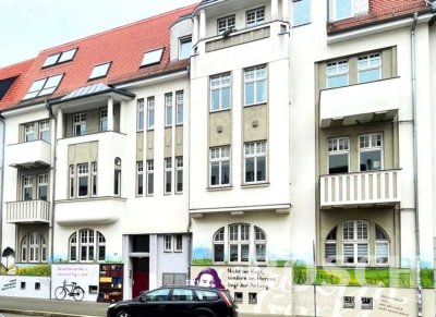 Attraktive Drei-Raum-Wohnung mit Balkon in Stadtfeld Ost