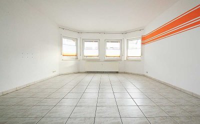 Freundliche 4-Zi.-Hochpart.-Wohnung, 95m²,  Balkon, EBK, TG-u. Aussenstellpl. in Gschwend, ab sofort