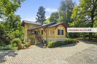 IMMOBERLIN.DE - Traumhafte Landhausvilla mit weitläufigem Grundstück