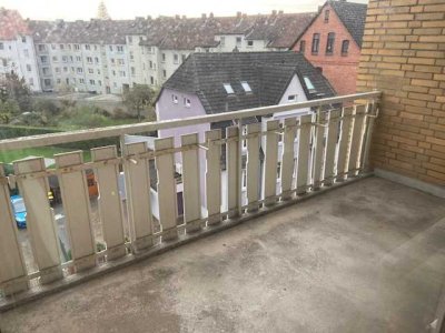 Super Lage : Wunderschöne große 3 Zi. Whg in Lehrte mit Balkon