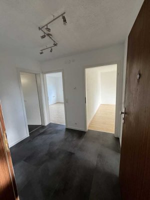 Modernisierte 2-Zimmer-Wohnung mit Balkon und Einbauküche in Betzingen