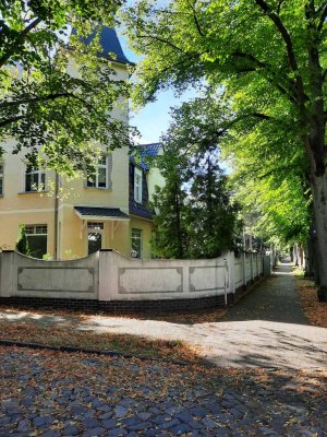 sanierte EG Wohnung im charmanten Altbau