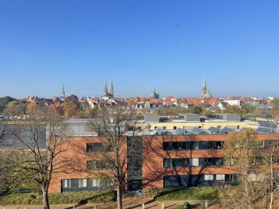 ANFRAGE STOP !!!!! Charmante 2-Zimmer-Altbauwohnung mit Blick über die Dächer Lübecks