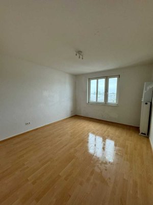 Helle 2,5-Zimmer-Wohnung mit Balkon in Krefeld