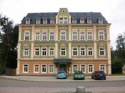 Gemütliche und gepflegte 2-Raum-Wohnung mit Einbauküche in Oelsnitz/Vogtland