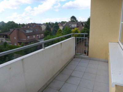 Gut geschnittene 3-Zimmer-Wohnung mit Balkon in guter Lage von WESSELING-KELDENICH ZU VERKAUFEN