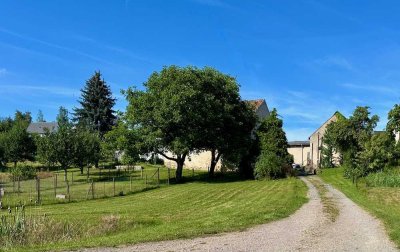 Bauernhof-Vierseitenhof in Südhanglage mit Land / Bauland bei Chemnitz